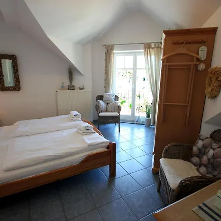 Saxonia By Rujana Daire Binz