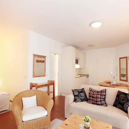 Saxonia By Rujana Daire